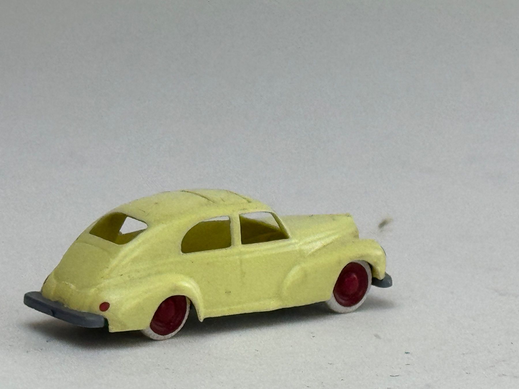 Peugeot Modellini d'auto: GB5- Jouef Peugeot 203 hellgelb – Usato da Elm venduto da Wikmtz 1