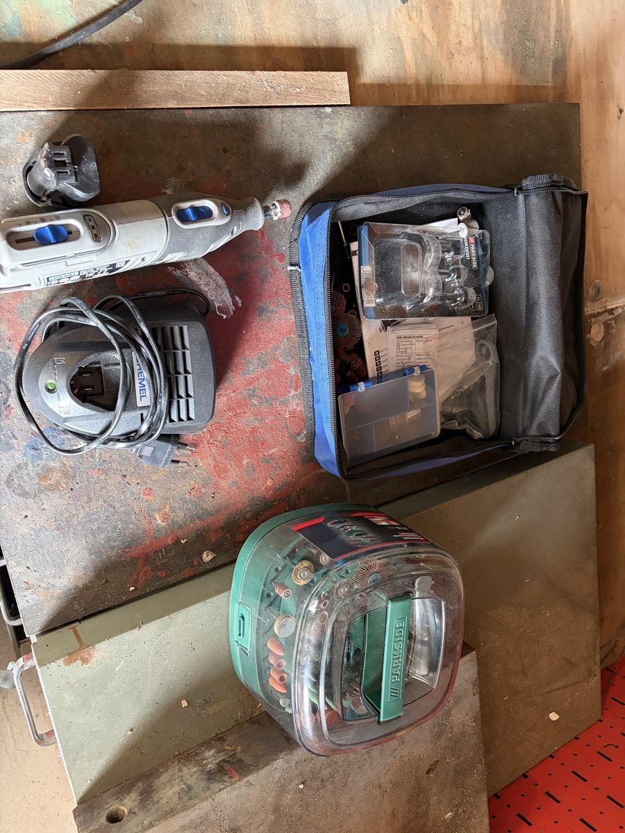 Toutes les machines: Dremel mit zubehör – D'occasion à oftringen par stouner1 1