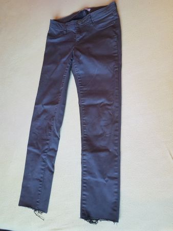 Pantalon gris taille 34 marque Nafnaf
