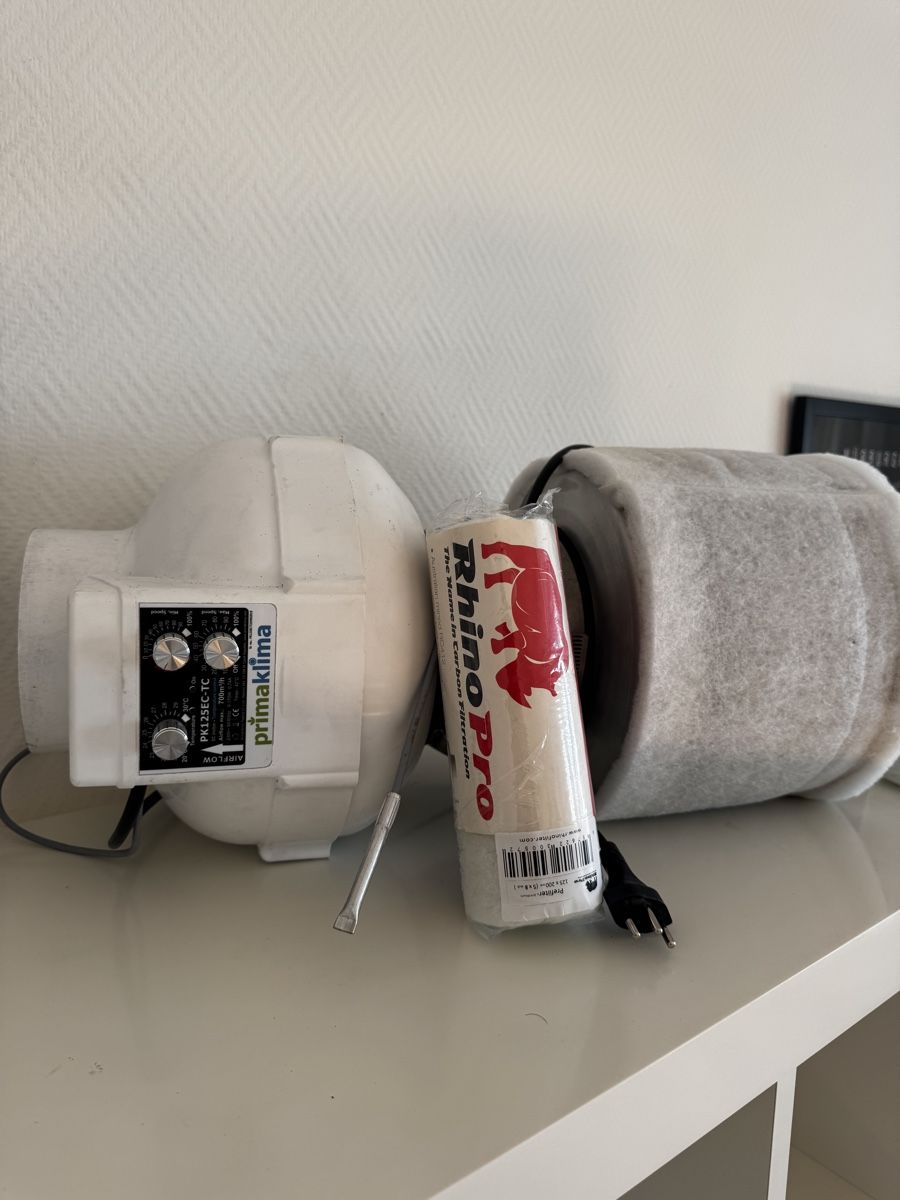 Purificatori d'aria: Abfluftset Prima Klima PK125EC-TC – Usato da Zürich venduto da Leined