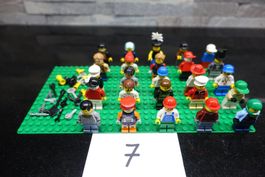 25 Stk. versch. Legofiguren (7)