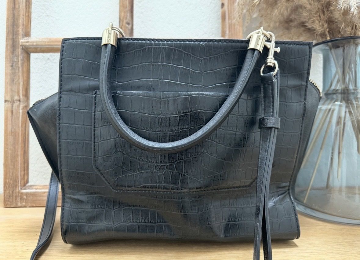 Guess Borse da donna: Sac à main Guess – Nuovo (secondo la descrizione) da Geneveys-Coffrane venduto da sar_rb75 3