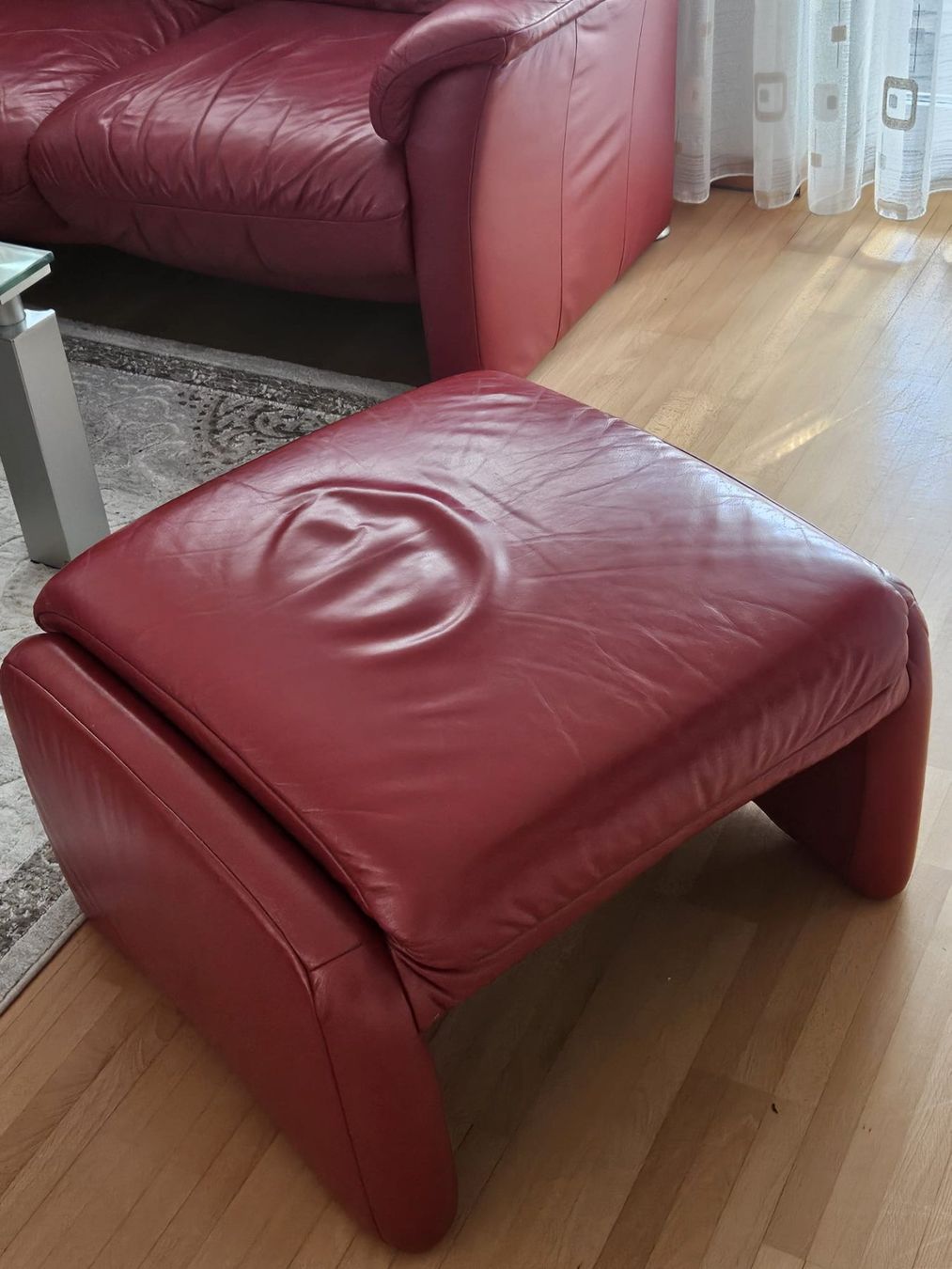 Sofas: Rote Ledercouchgarnitur, Top Zustand. – Gebraucht aus Stetten AG von med_h7gg 3