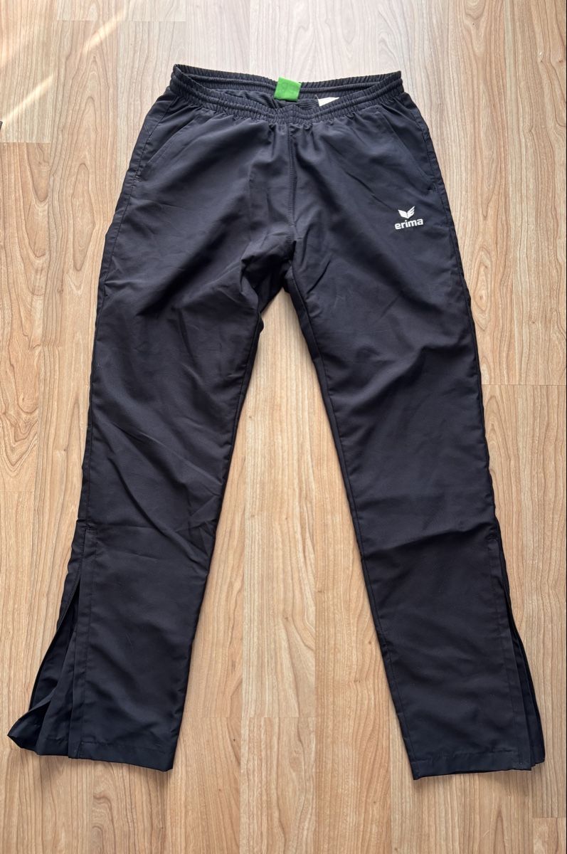 Erima Pantaloni: Trainerhose schwarz Damen – Usato da Lausen venduto da Claudj1