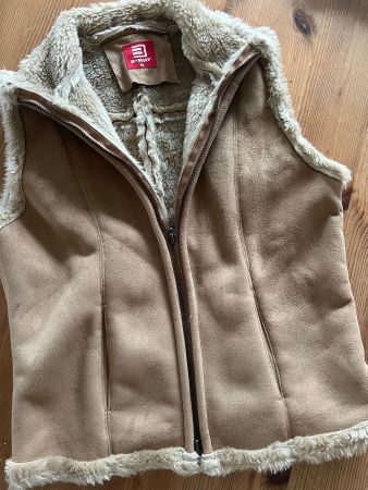 Kuschelige Damen Weste Gr. M beige Kunstfell Winter TOP