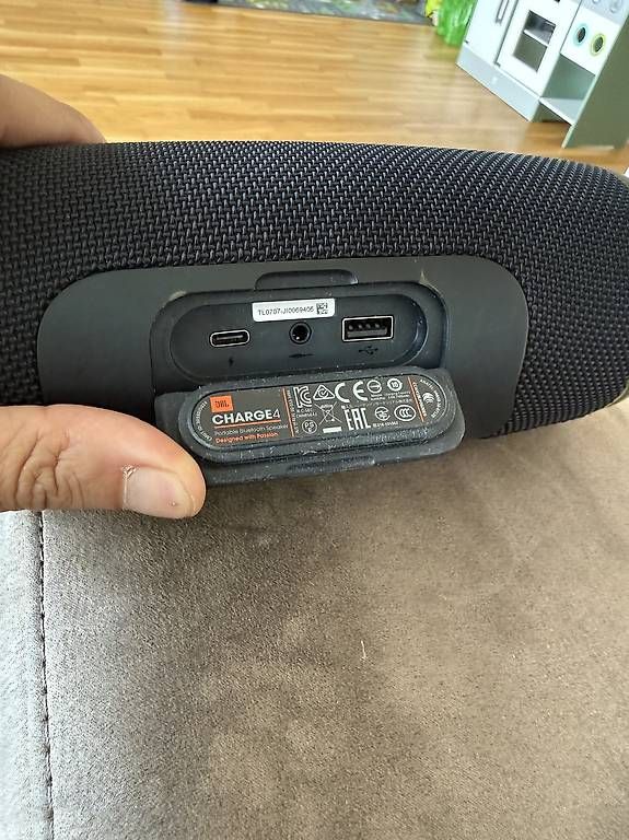 Lautsprecher:  JBL Charge 4  Cassa Bluetooth Portatile (Nera) – Gebraucht aus Pazzallo von FbSmnr 3