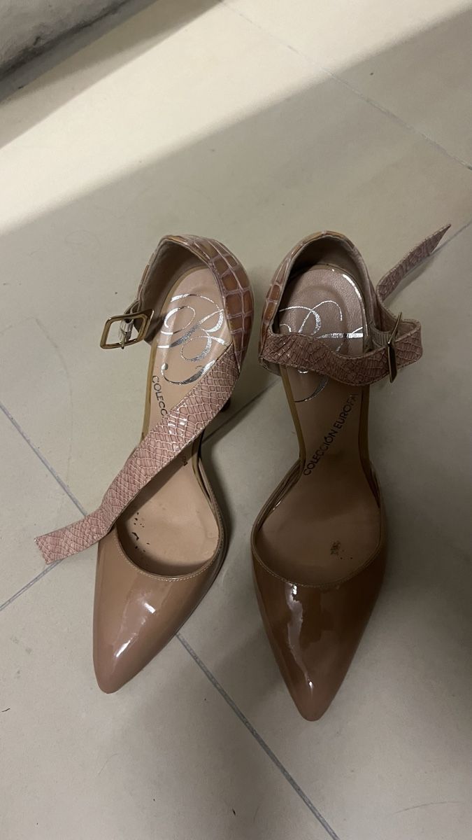 Scarpe da donna: High Heels Lackleder! – Usato da Bretzwil venduto da .Schoggi. 1