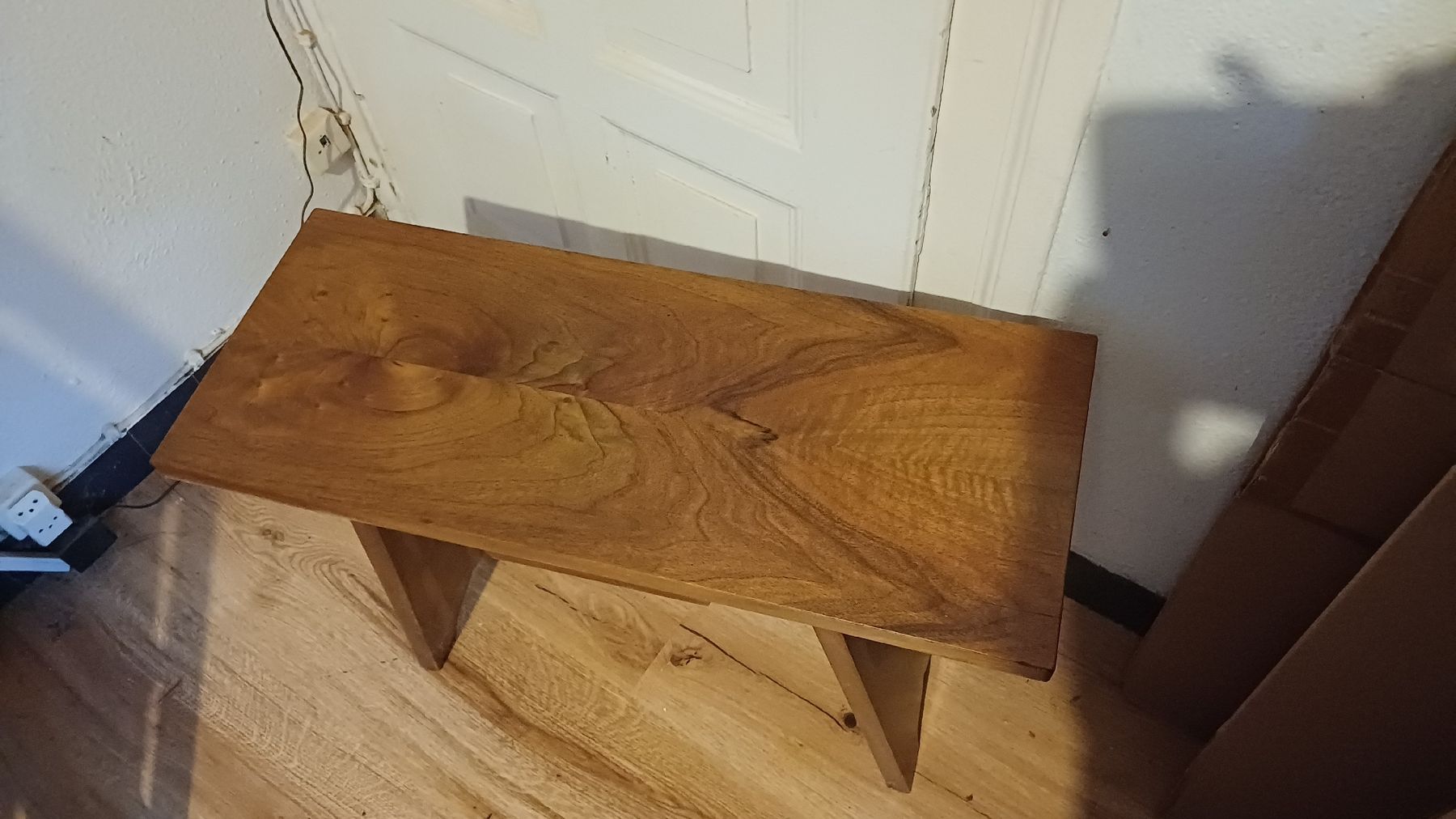 Articoli in legno: Schönes Bänkli In Nussbaumholz – Usato da Flawil venduto da Pinkmalibu 2