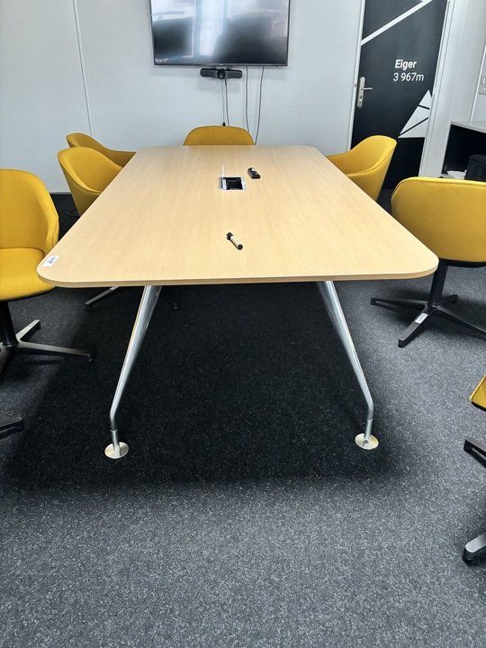 Tavoli: Conference Table large in wood – Usato da Roveredo GR venduto da dswiss