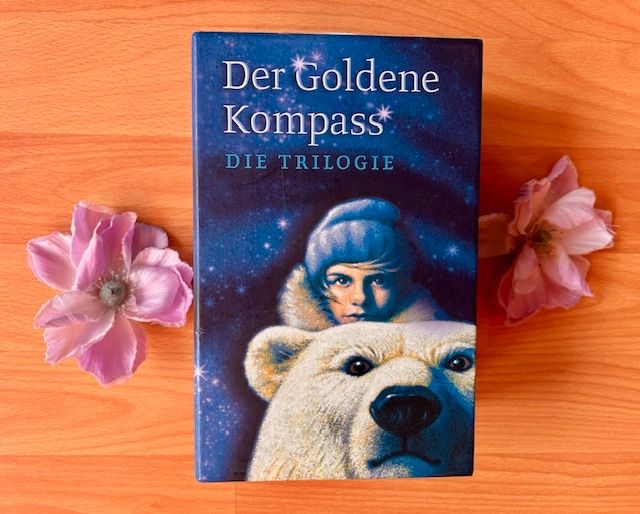 Libri: Philip Pullman "Der Goldene Kompass", Trilogie, einfach Kult – Nuovo (secondo la descrizione) da Bern venduto da Denzel8 5