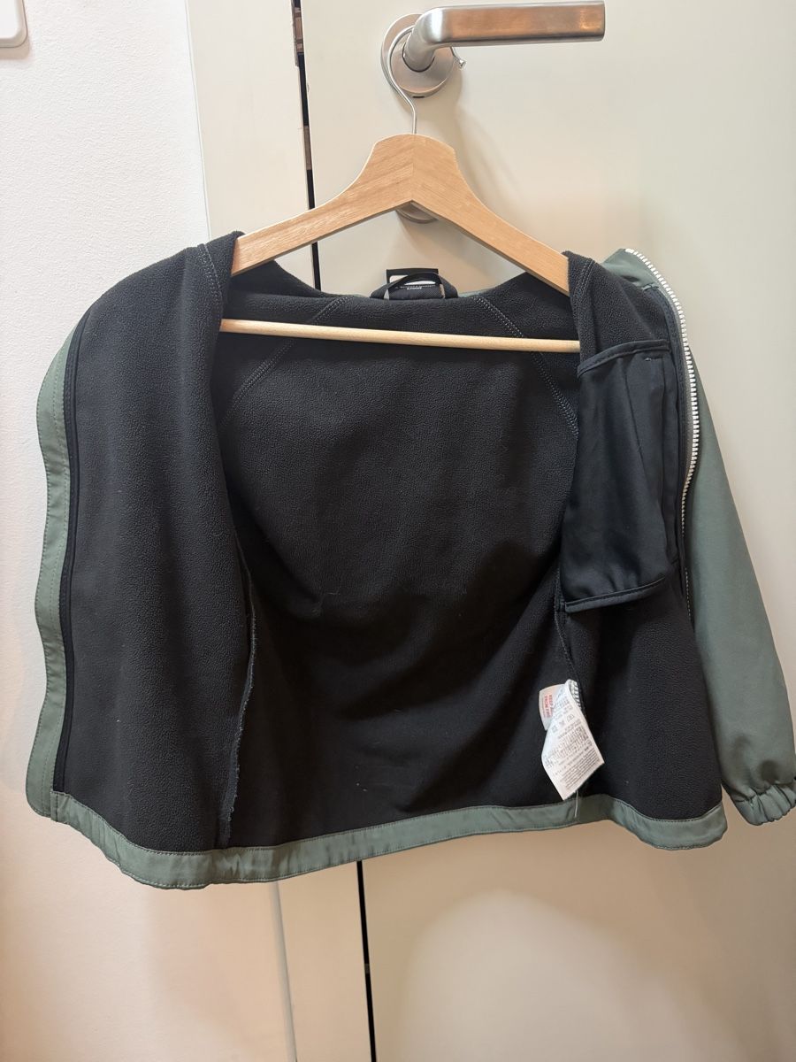 Reima Giacche & Cappotti: Reima Softshelljacke grün Gr. 122  – Usato da Zürich venduto da Ta-Nia 1