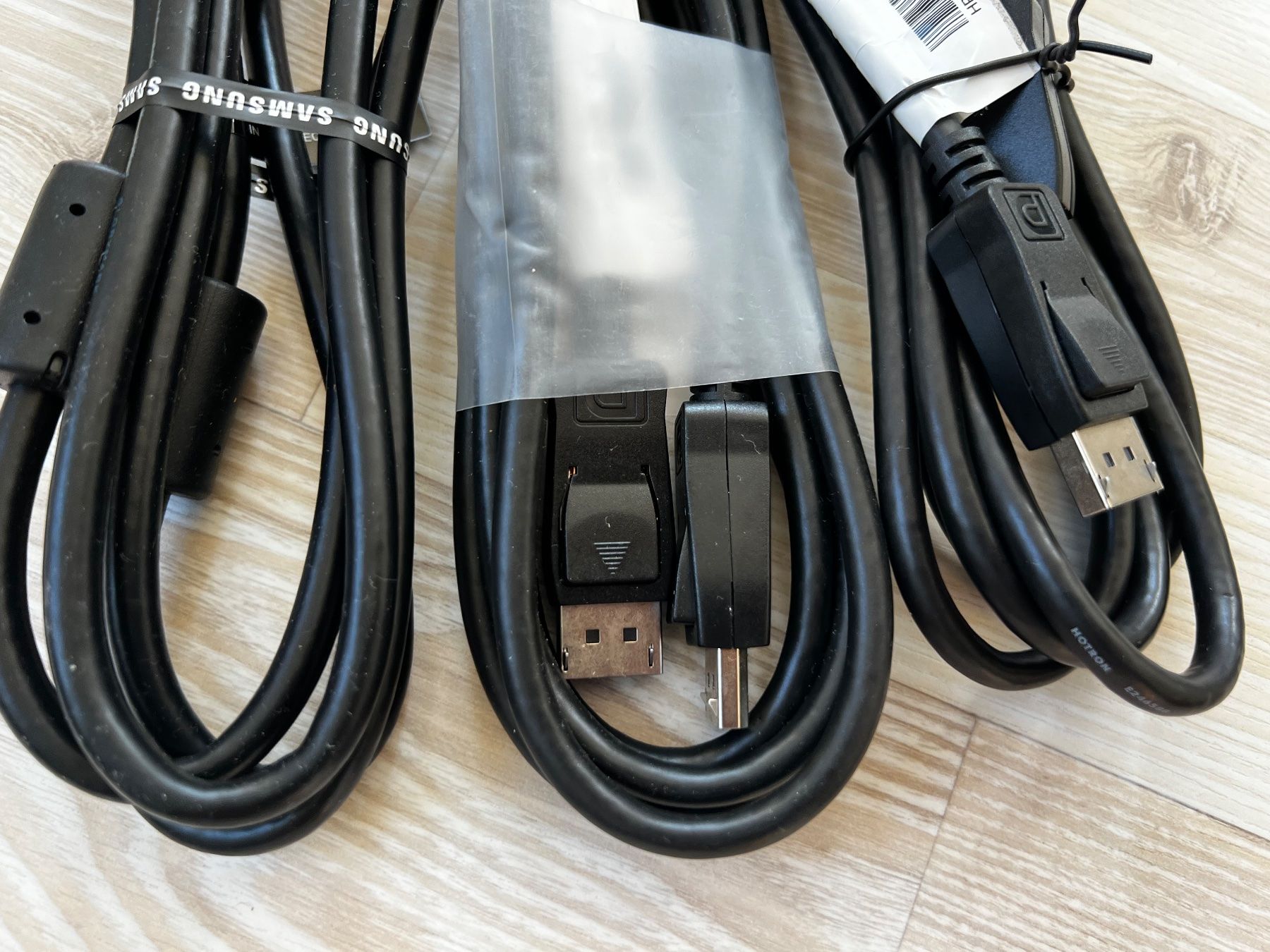 Kabel: 3 x DisplayPort 2 meter – Gebraucht aus St. gallen von Weltaristokrat 1