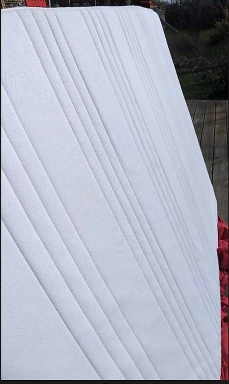 Matelas: Materasso Ikea – D'occasion à Losone par hcm_jvn8