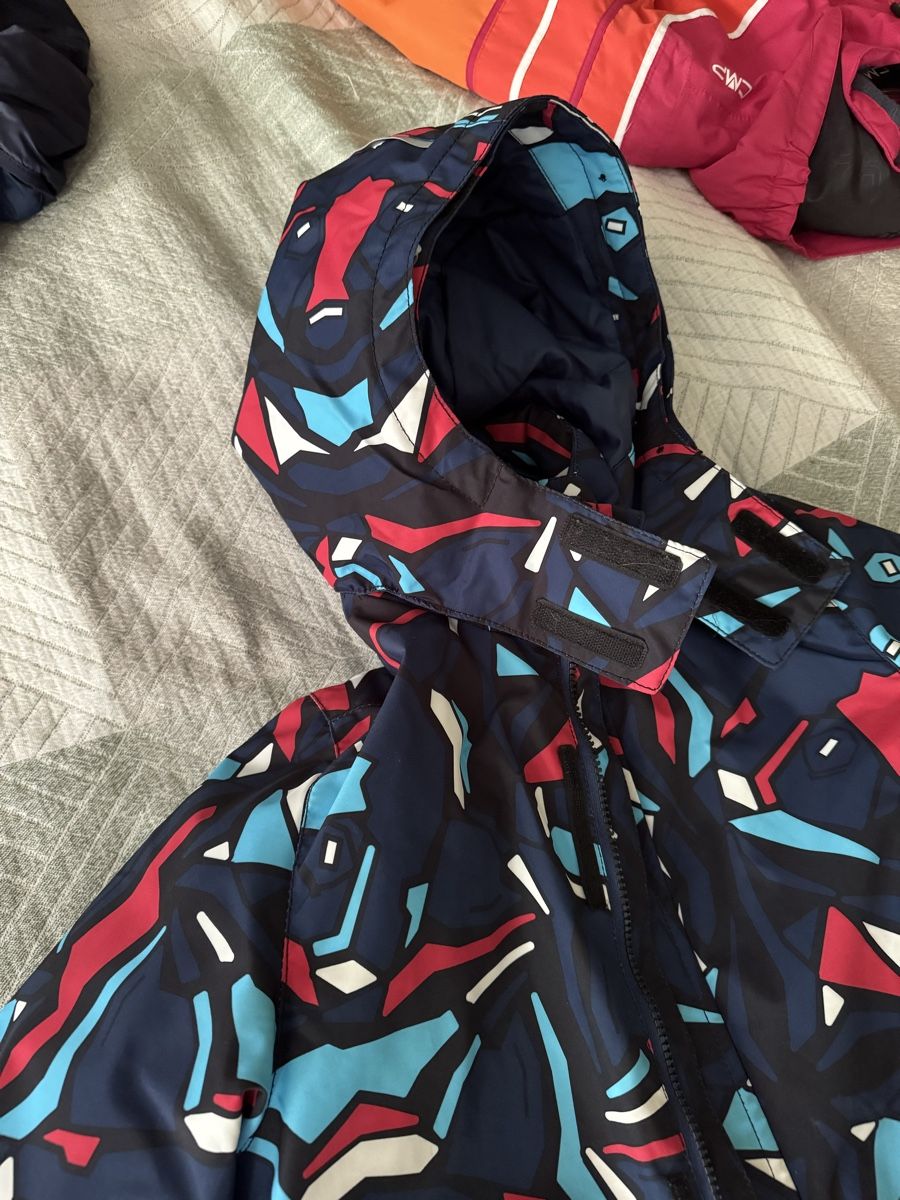 Giacche & Cappotti: Kinder-Winterjacke mit Kapuze  – Usato da Winterthur venduto da Tim_76 3
