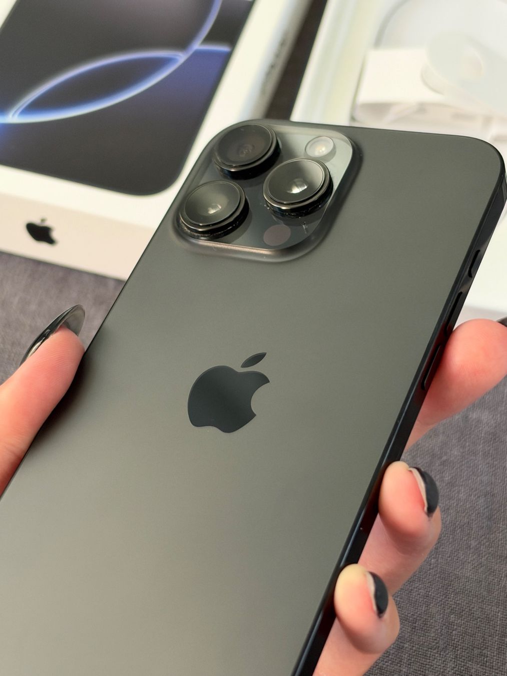 Apple Telefoni cellulari / Smartphones: iPhone 16 Pro Max, Originalverpackung GRATIS Versand + Hülle – Nuovo e nell'imballaggio originale da Bergdietikon venduto da wal_rr6b 1
