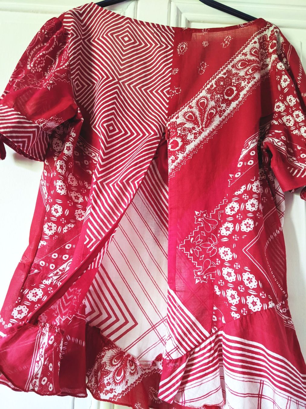 Alexander Mcqueen Blusen: ALEXANDER McQUEEN : Blouse rouge et blanche M – Gebraucht aus Petit-Lancy von lilycerise 6