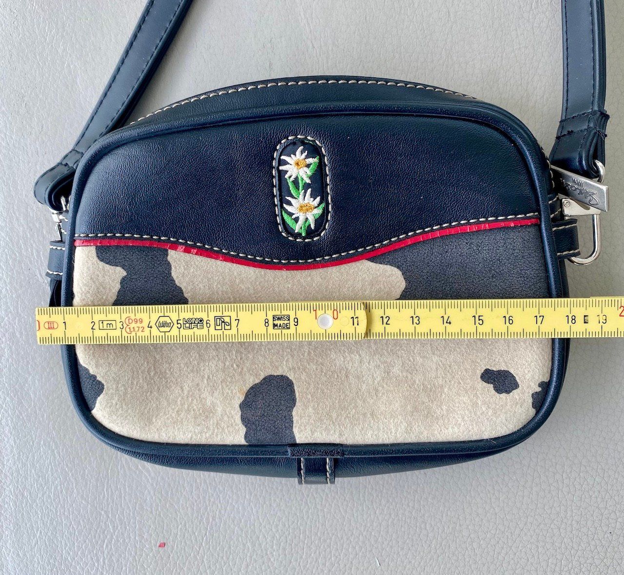Taschen: Umhängetasche ideal  zu Dirndl oder Tracht - von Sakosh – Gebraucht aus Ried-Brig von Challi 2