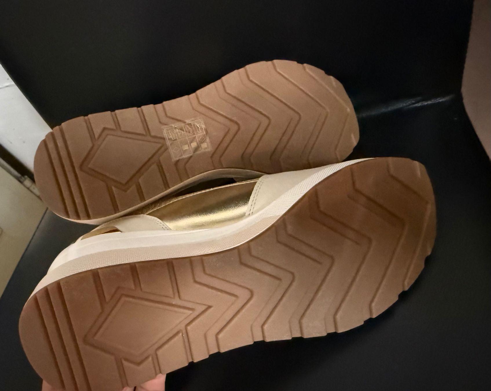 Michael Kors Chaussures femmes: Michael Kors 38,5 neu – Neuf avec emballage d'origine à Steffisburg par sim_5lpg 3