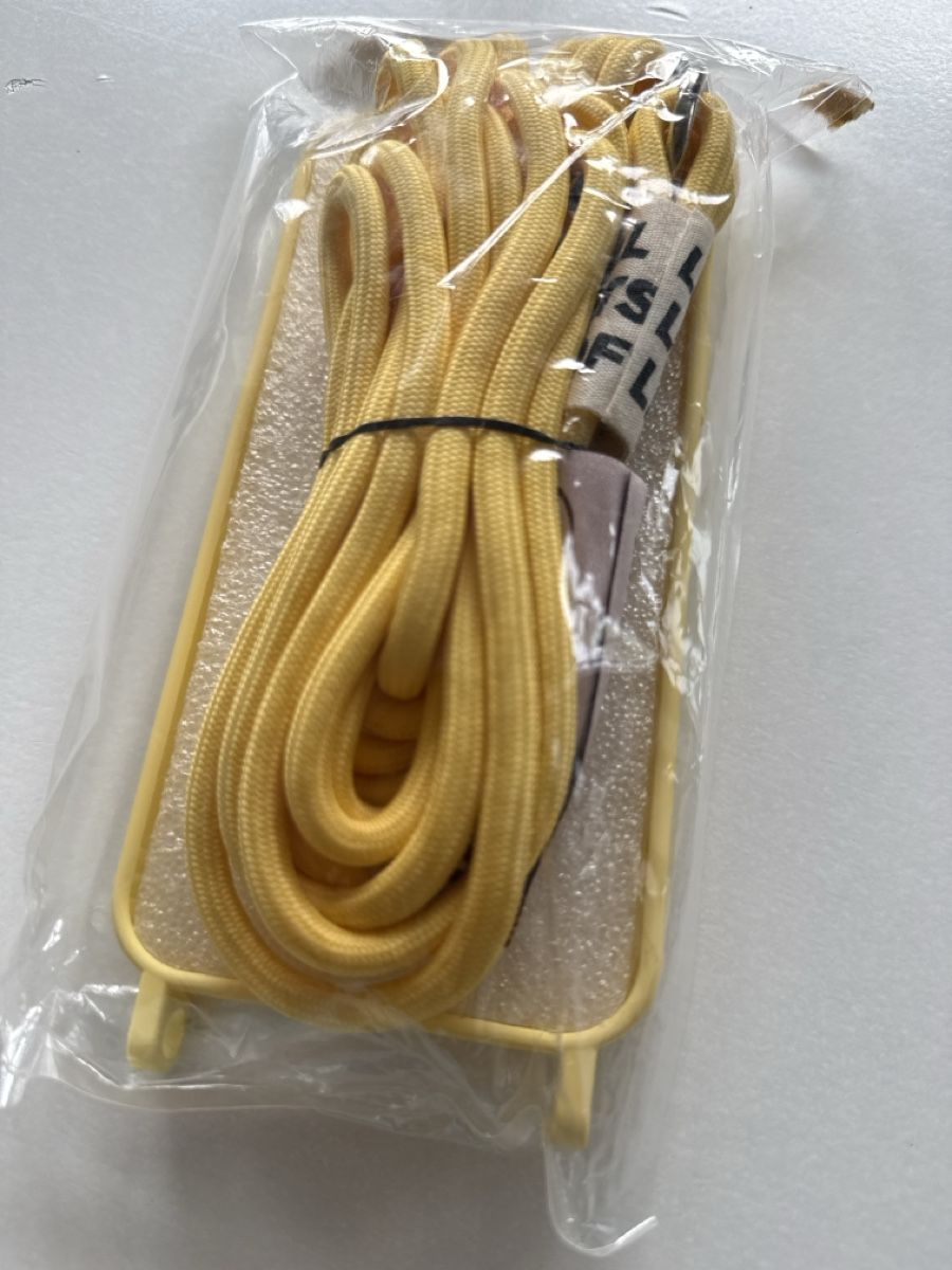 Apple Cover & Protezioni schermo: iPhone 14 Plus case yellow with lanyard new – Nuovo e nell'imballaggio originale da Wallbach venduto da Nenex 4