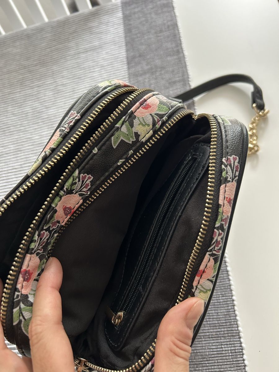 Borse da donna: Umhängetasche / Crossbody Bag – Usato da Mägenwil venduto da afiloni84 3
