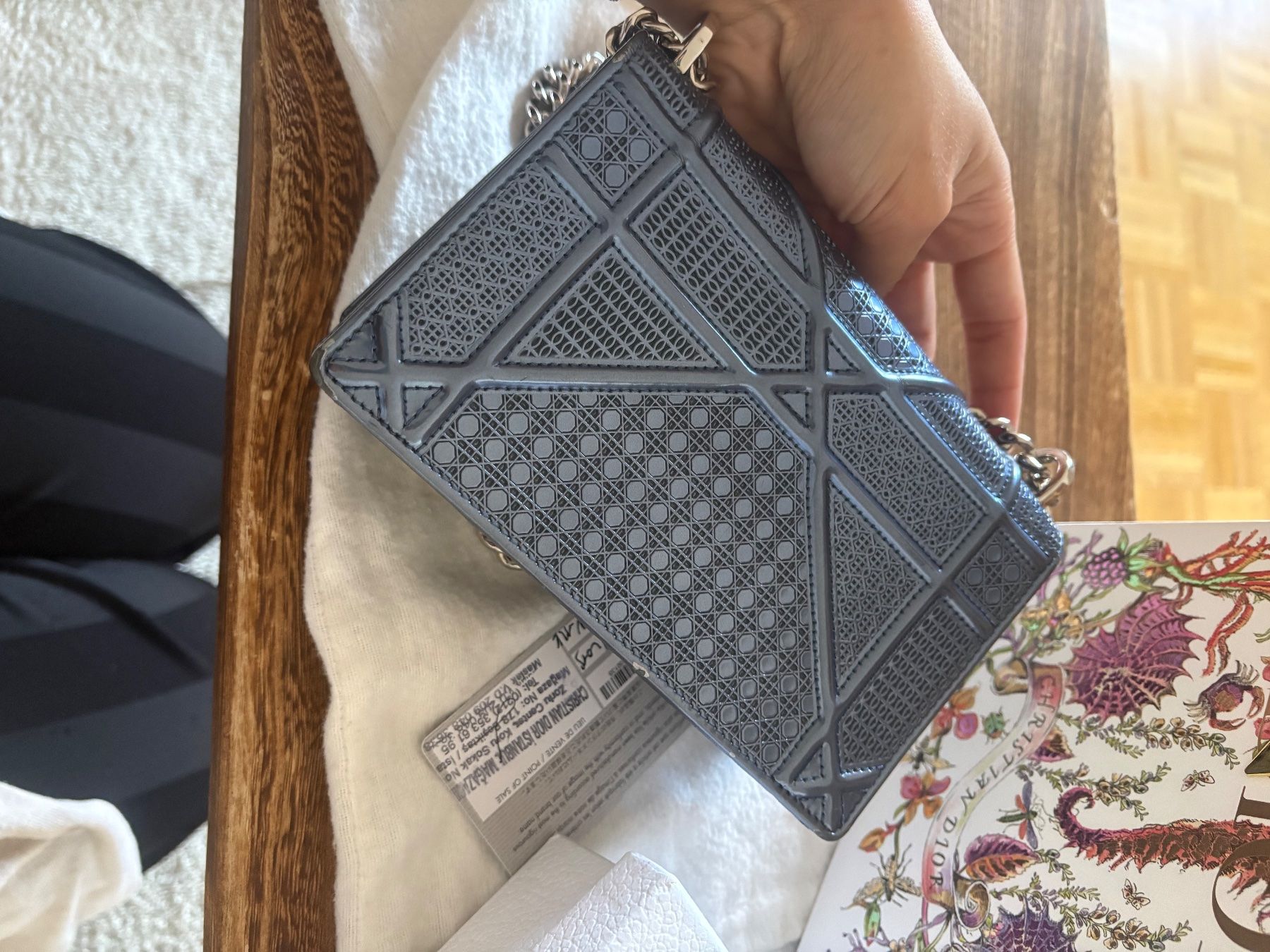 Dior Borse da donna: Sac Diorama Bleu Métallisé – Usato da Petit-Lancy venduto da lep_5vvn 4