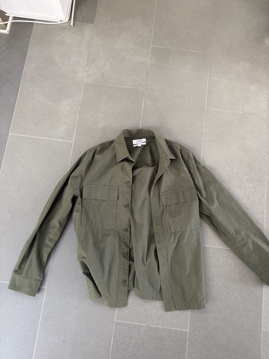 Cos Giacche: Jacke von COS in olive grün – Nuovo (secondo la descrizione) da Kilchberg ZH venduto da val_kln9
