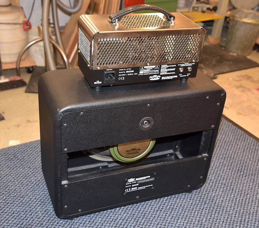 Vox Strumenti musicali: Vox Nighttrain NT15 Stack, 1 x 12" Greenback Box – Usato da Basel venduto da Bertob 5