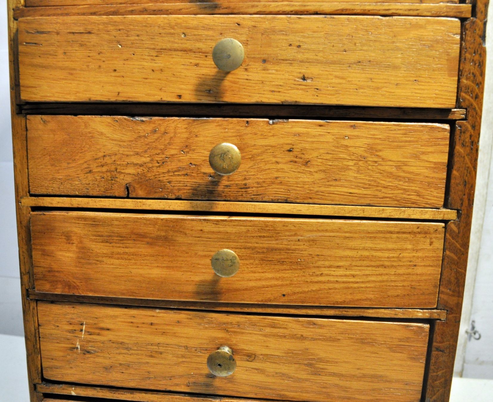 Cassettiere: Ancienne layette d'horloger – Usato da Neuchâtel venduto da Neuchatel 8