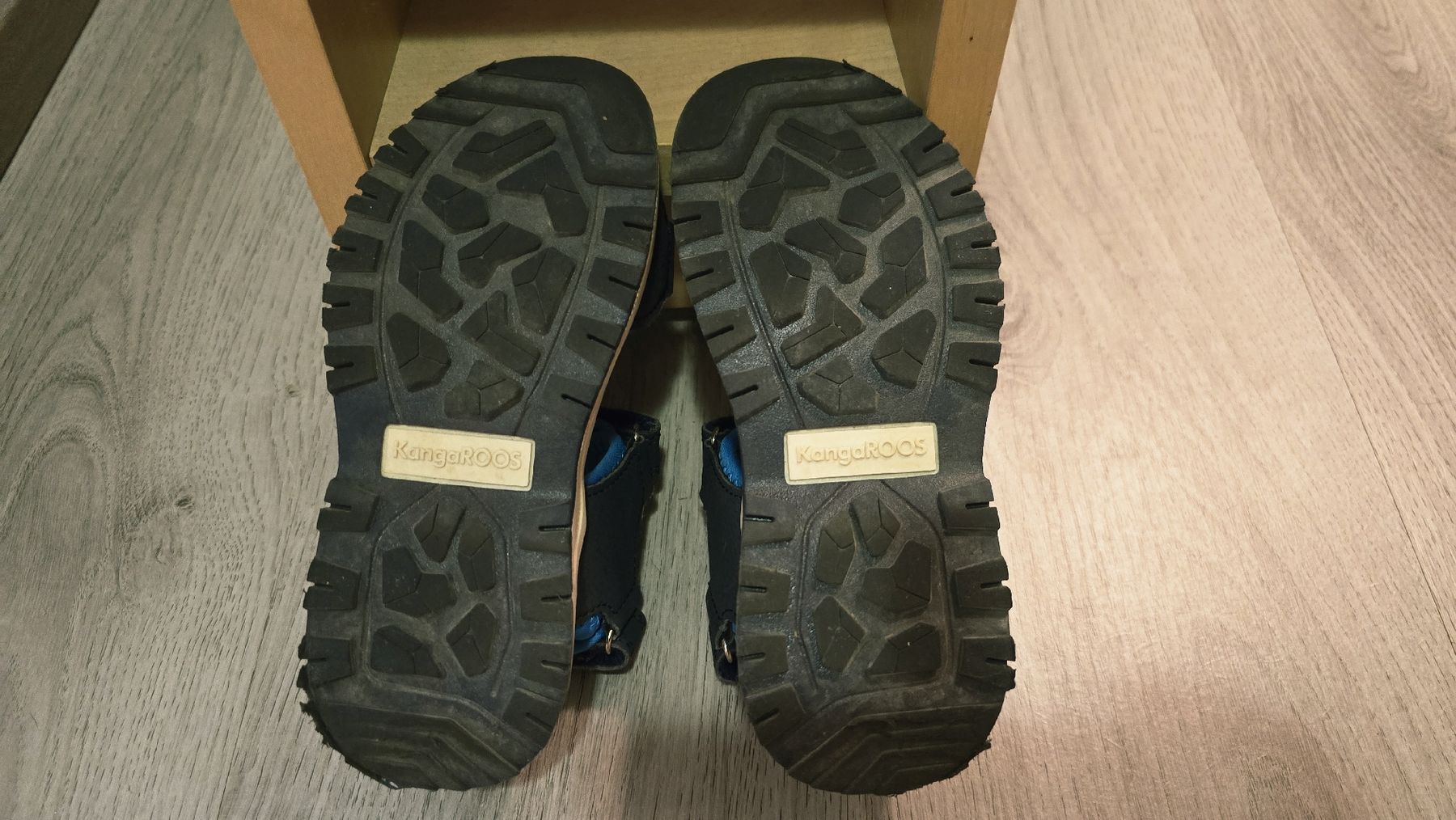 Scarpe per ragazzi: Sandalen KangaROOS gr. 29  – Usato da Wängi venduto da tamaso11 2