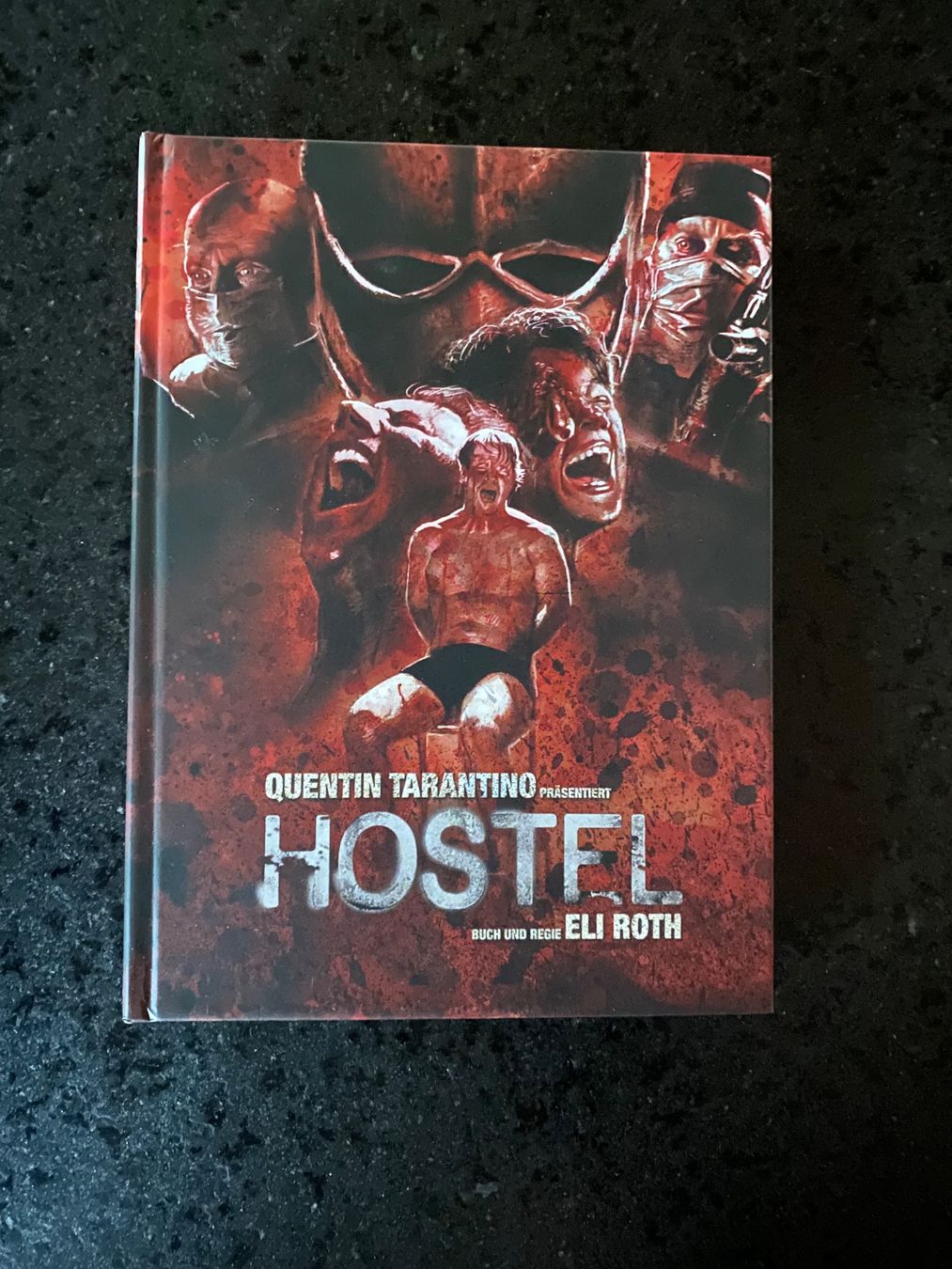 Tutti i DVDs: Hostel Mediabook Blu-ray + DVD Sehr Gut – Usato da Schmitten FR venduto da FilmRarities