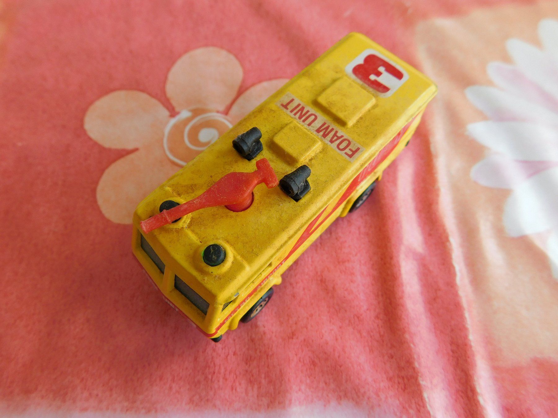 Matchbox Voitures modèles: Matchbox Flugfeldlöschfahrzeug – D'occasion à Strengelbach par Wedi73 2
