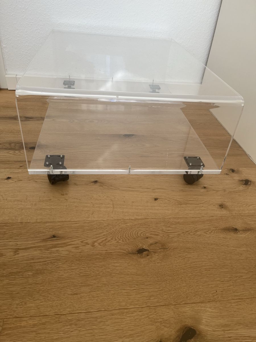 Banconi: Acryglas-Rollmöbel/Beistelltisch/Couchtisch  – Usato da Rudolfstetten venduto da Sunny114 1