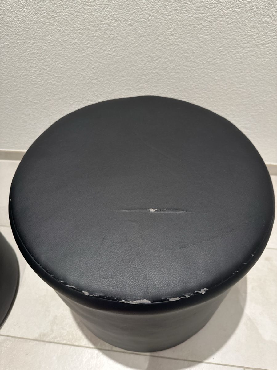 Sgabelli: 2 Hocker aus Kunstleder schwarz – Usato da Zug venduto da Hehe 2