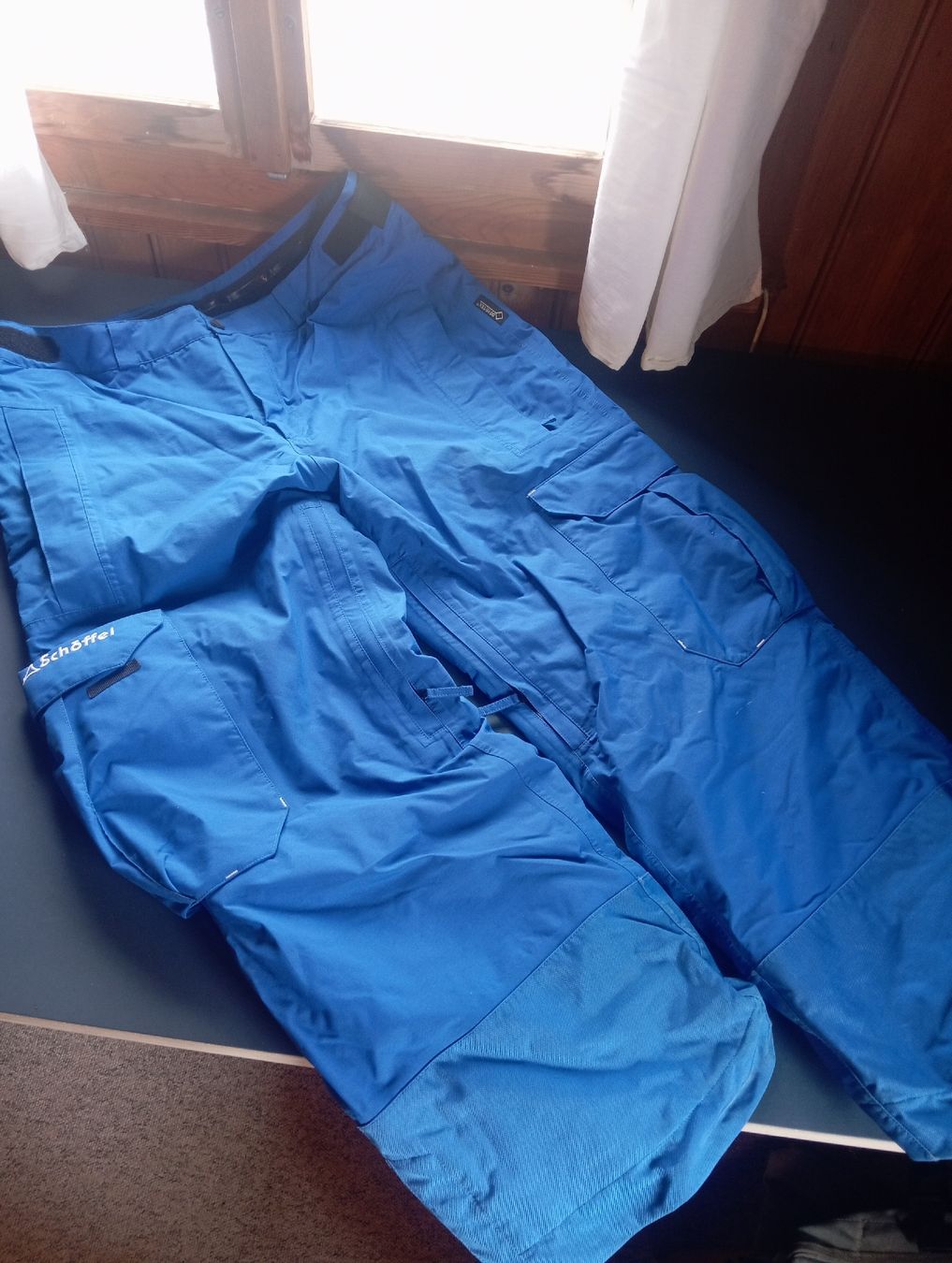 Pantalons: skihose, snowboardhose – D'occasion à Sagogn par ThatsIit
