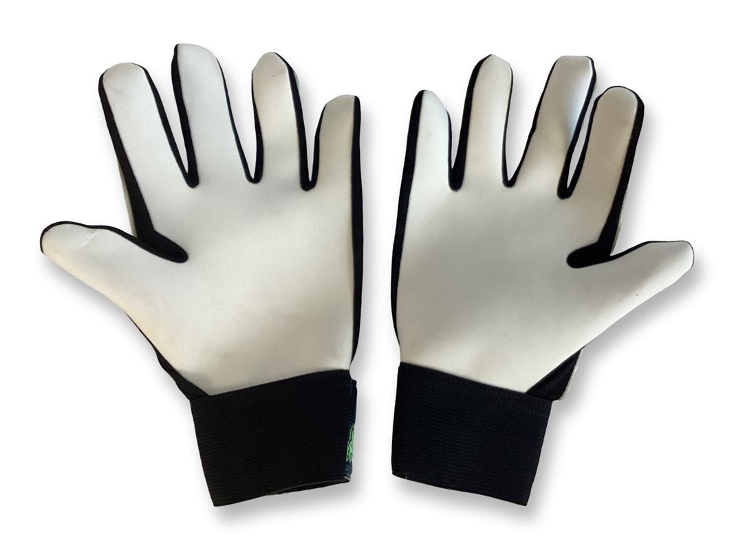 Handschuhe & Handstulpen: KIPSTA Kinder-Torwarthandschuhe – Gebraucht aus Zürich von Restwert_Zuerich 1