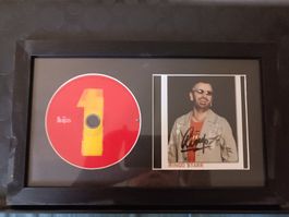 Beatles / Ringo Starr - CD mit handsigniertem Foto gerahmt