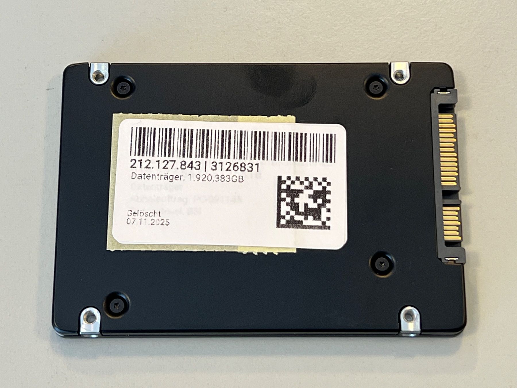 Samsung Dischi rigidi: Samsung PM893 1.92TB Enterprise SATA SSD | NAS/Server – Usato da Martigny venduto da der_reisende 2