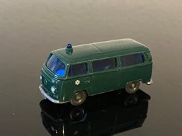 Wiking VW Bus Polizei grün (ohne Einneinrichtung) 1:87