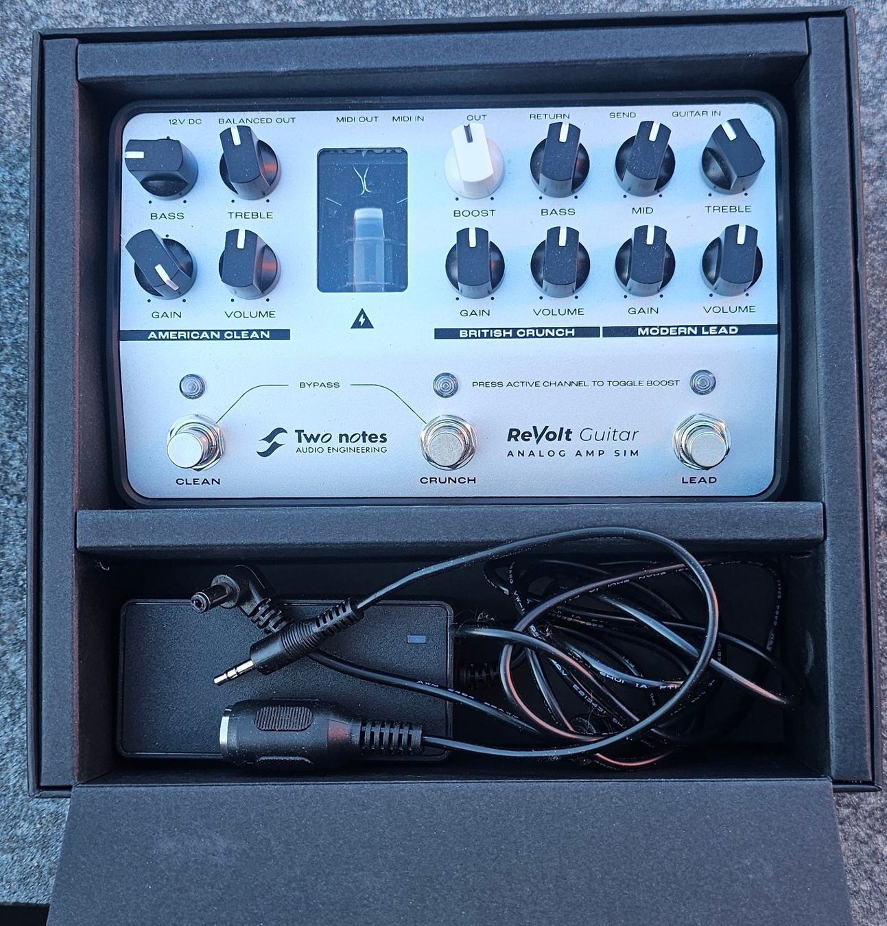 Amplificateurs: Two notes Revolt analog amp sim – D'occasion à lausanne par desertbg 2