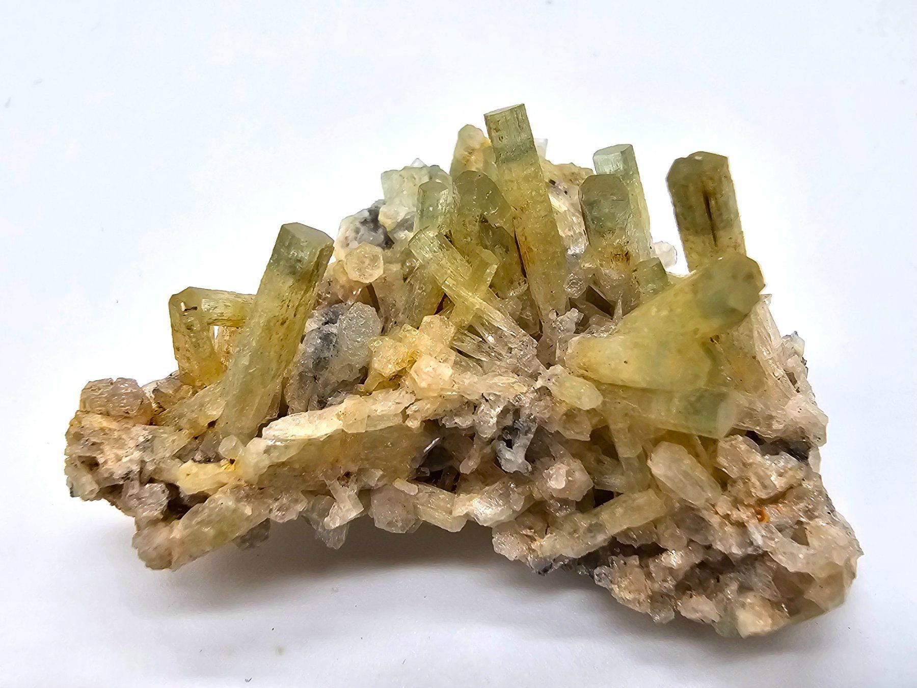 Mineralien & Heilsteine: Heliodor/Aquamarin mit Turmalin aus Namibia. – Gebraucht aus Figino von minshop 7
