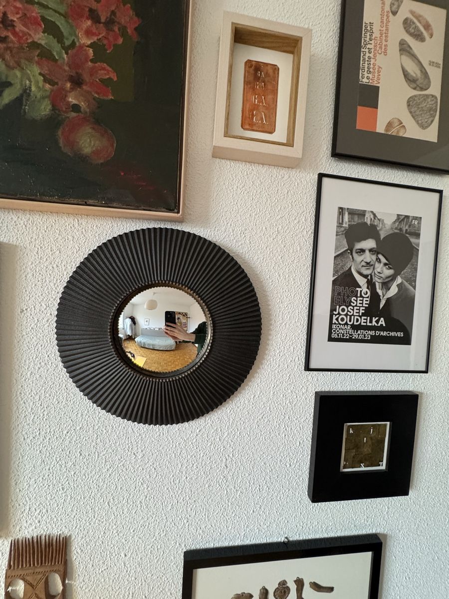 Spiegel: ROUND BLACK CONVEX MIRROR WITH BOX DIAMETER 28 CM – Neu und originalverpackt aus Lausanne von joltei 1