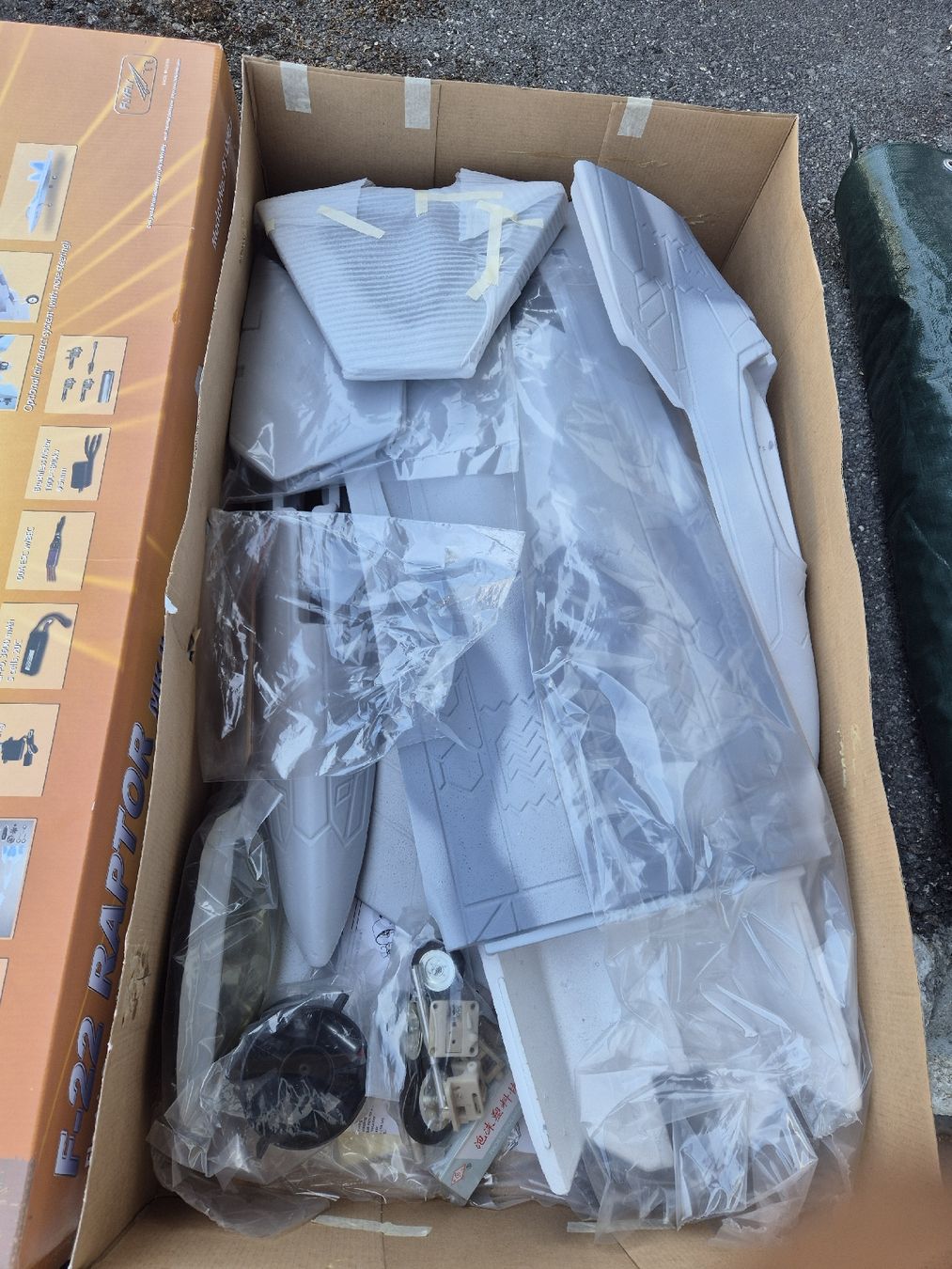 Modellismo RC: F22 Raptor ll – Nuovo e nell'imballaggio originale da Wattenwil venduto da hps_z6w9 2