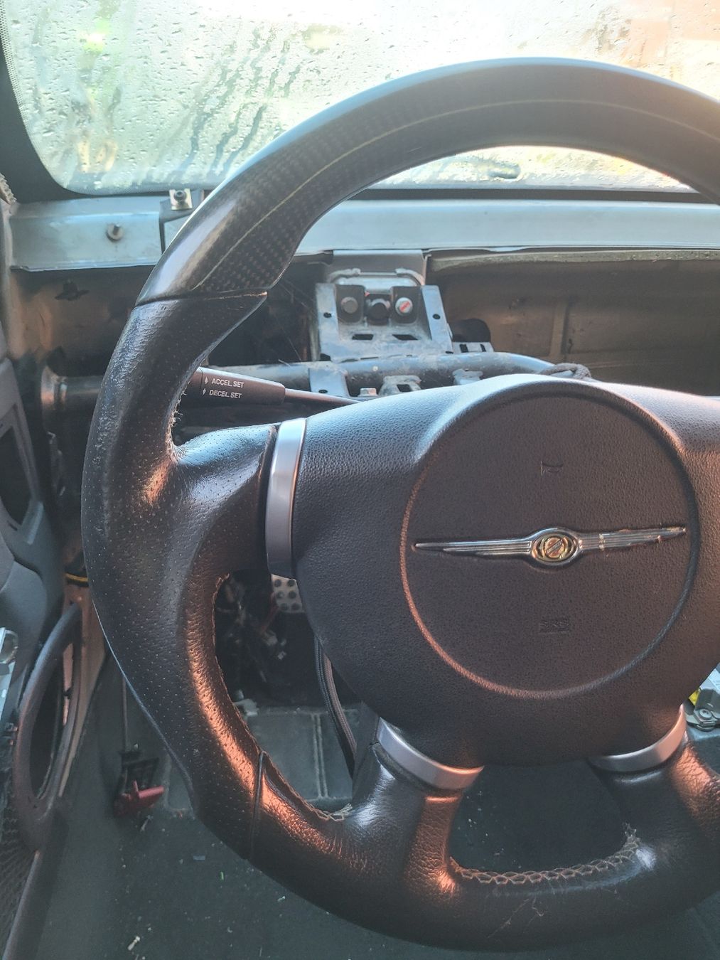 Chrysler Alle Autoersatzteile: Steering Wheel Chrysler Crossfire – Gebraucht aus Constantine von Toni989898 1