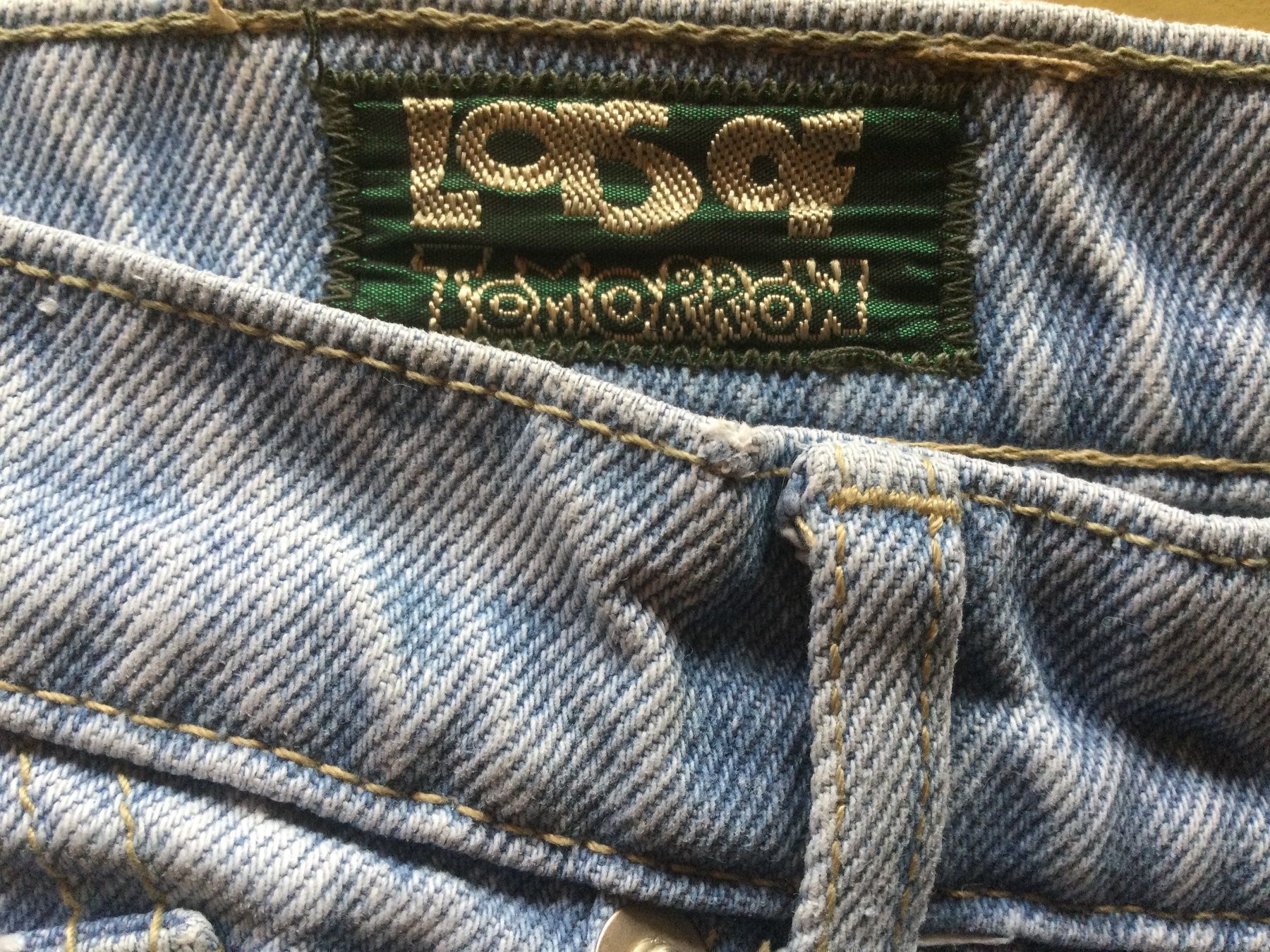 Jeans: Jeans Lois hellblau grösse 38 – Usato da Ulisbach venduto da sasha6 6