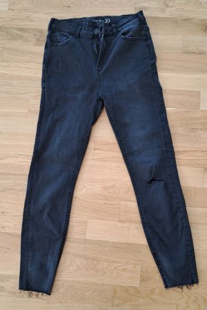 Schwarze Jeans von Amisu / Gr. 30