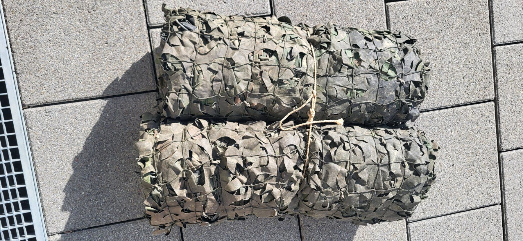 Sonstiges zu Militär: Schweizer Armee Tarnnetz 4x4 Meter – Gebraucht aus bettwiesen von Marast01