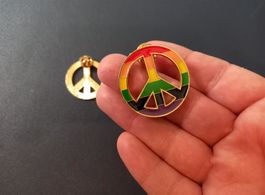 10x LGBT Pins Friedenssymbol / Pins LGBT Symbole de Paix