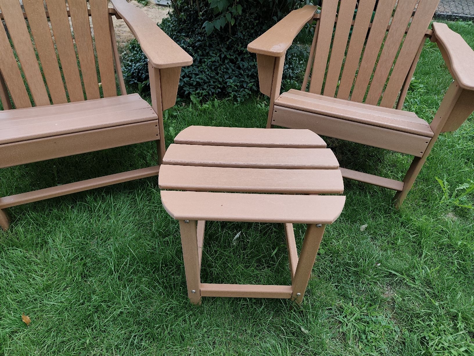 Set di tavolo e panche: Gartenmöbel Set 2 Sessel 1 Tisch Holzoptik – Usato da Egerkingen venduto da Hinkepunk 2