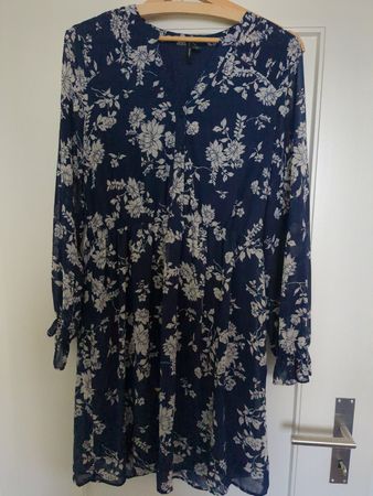 Kleid Grösse M