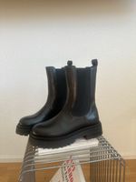 Chelsea Boots aus Leder Gr. 39 – Neu